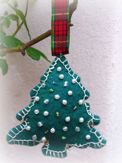 WIP Wednesday, Felt Christmas Tree Ornament Tutorial, Handmade Holiday ...